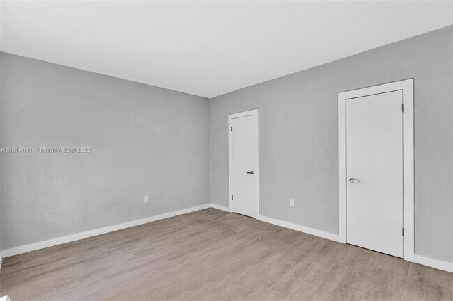 Building Photo - 9200 E Bay Harbor Dr