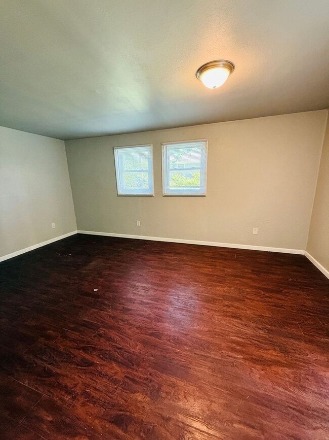 Building Photo - Three bedroom Home for Rent - Florissant