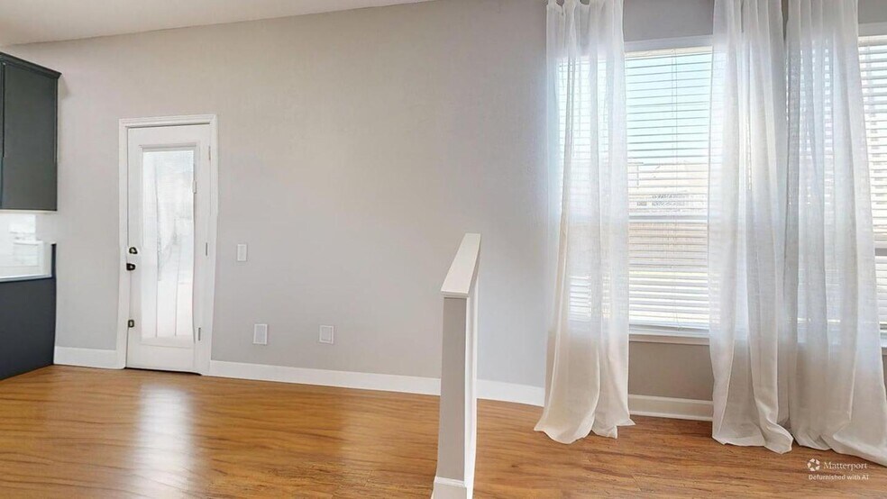 Building Photo - 2105 Huxley Ln