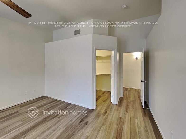 Building Photo - 6285 Hill Haven Ave