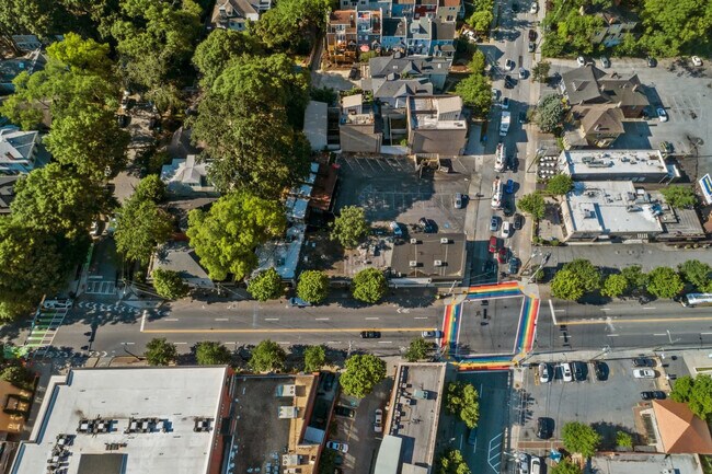 Building Photo - 940 Piedmont Ave NE