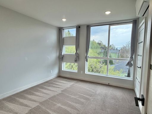 Building Photo - Upscale 3-level Modern Townhome in desired Delridge Neighborhood! Available Now!
