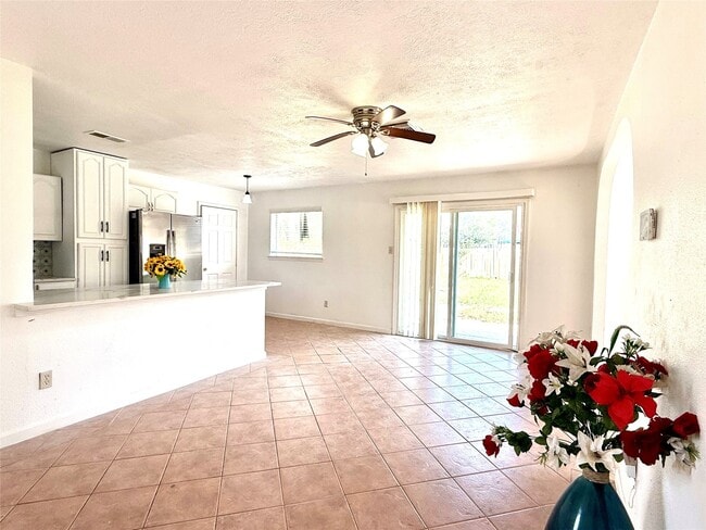 Primary Photo - 9350 Guywood St