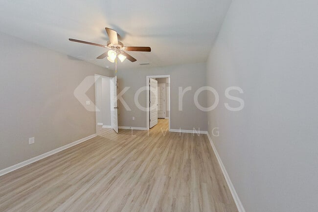 Building Photo - 160 Swallowtail Ln