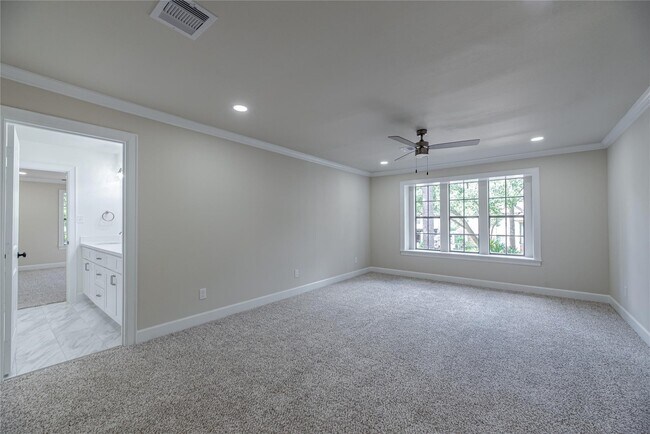 Building Photo - 3123 Baywood Park Dr