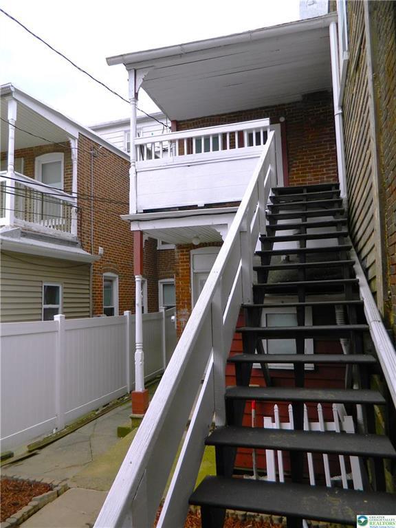 Building Photo - 322 N Franklin St