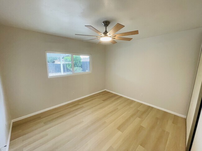 Building Photo - 1887 Cll Amargosa