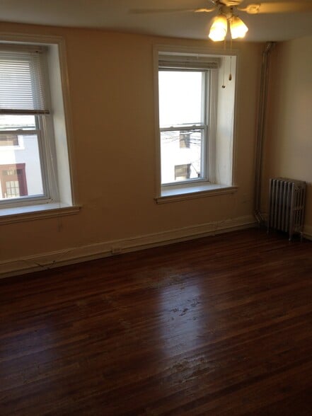 Building Photo - 152 East St