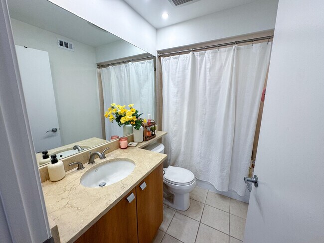 Building Photo - 1125 Crystal Way