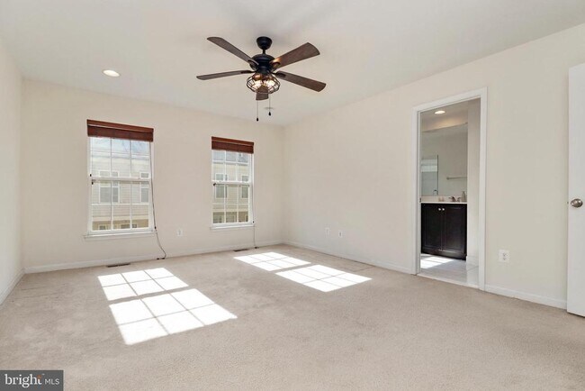 Building Photo - 8942 Dahlgren Ridge Rd