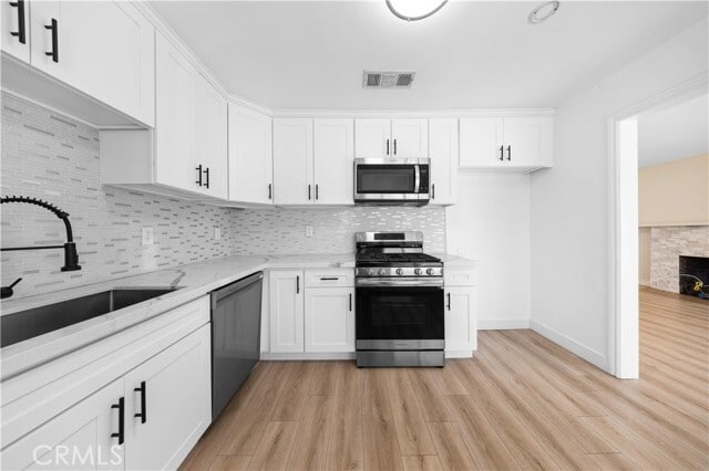 Building Photo - 422 Roosevelt Ave