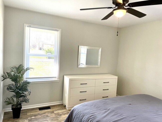 Building Photo - 214 Chapman Ln