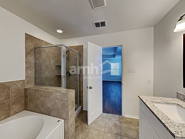 Building Photo - 4511 Caracol Point