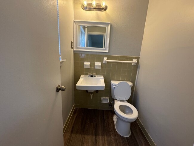 Building Photo - 3866 Castleman St