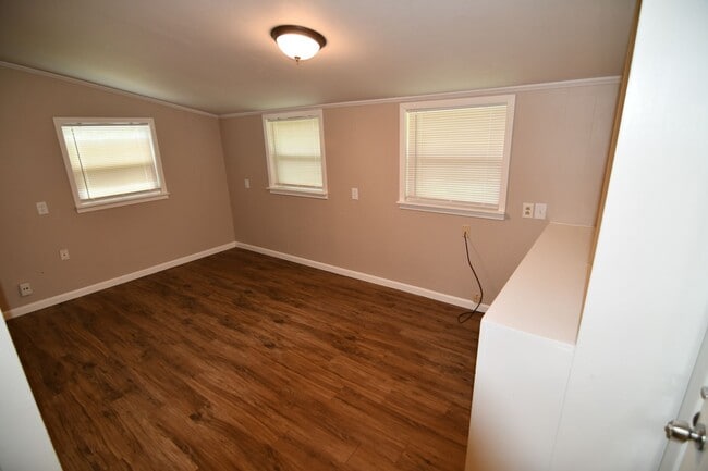 Building Photo - Newly updated, 3 bedroom, 1.5 bath home in Baker