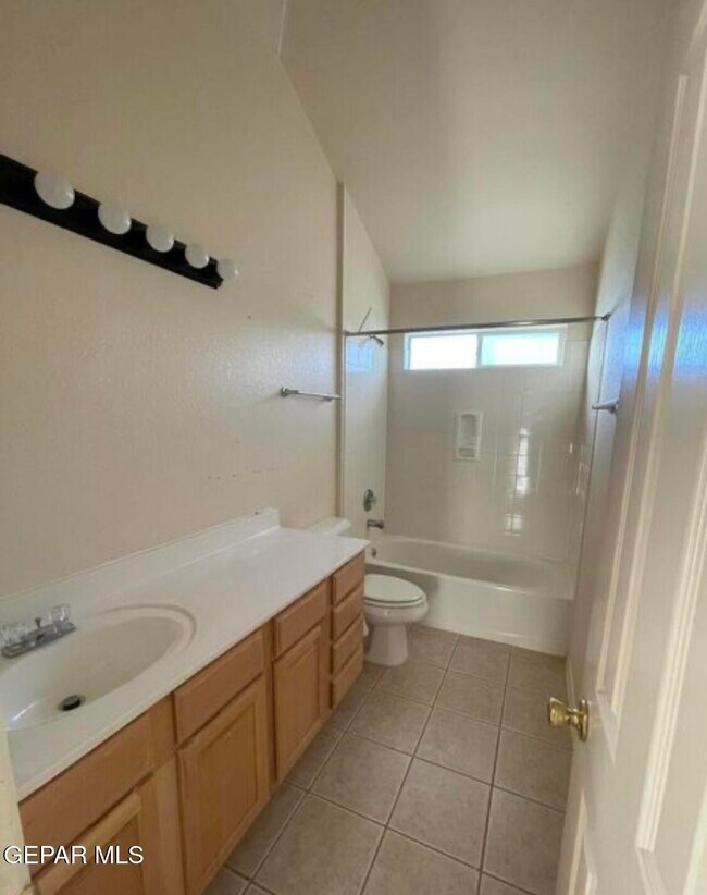 Building Photo - 206 Vic Clark Ct