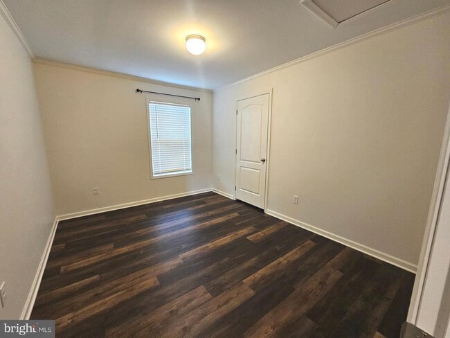 Building Photo - 86 Metz Dr