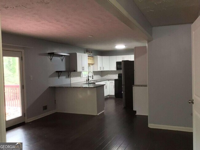 Building Photo - 5826 Simone Dr