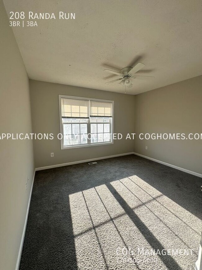 Building Photo - 208 Randa Run