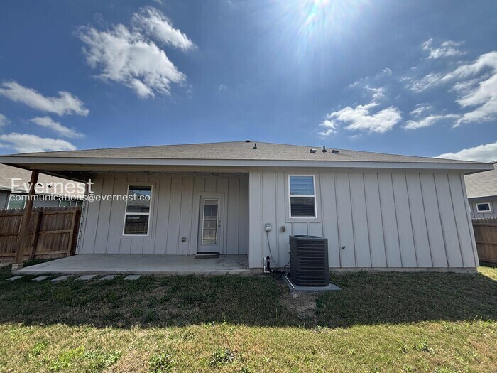 Building Photo - 854 Freedom Cir