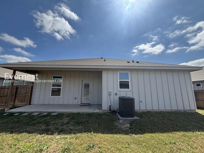 Building Photo - 854 Freedom Cir