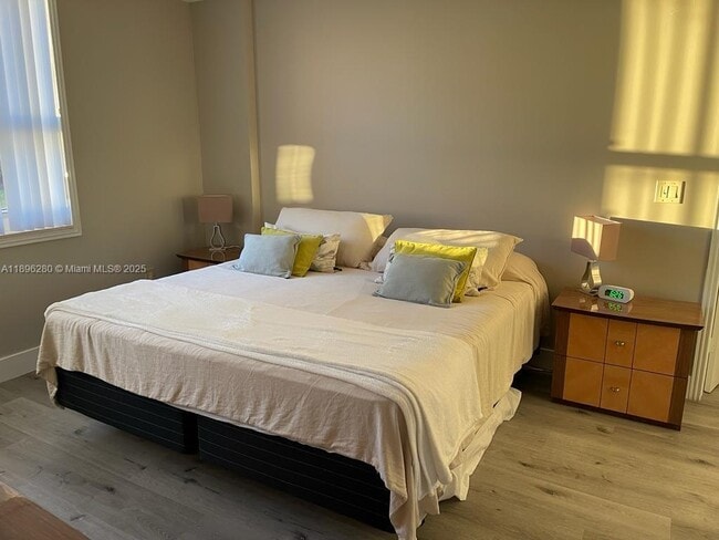 Building Photo - 2080 S Ocean Dr