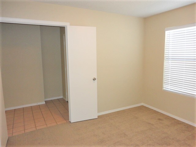 Building Photo - 4981 Butte Pl NW