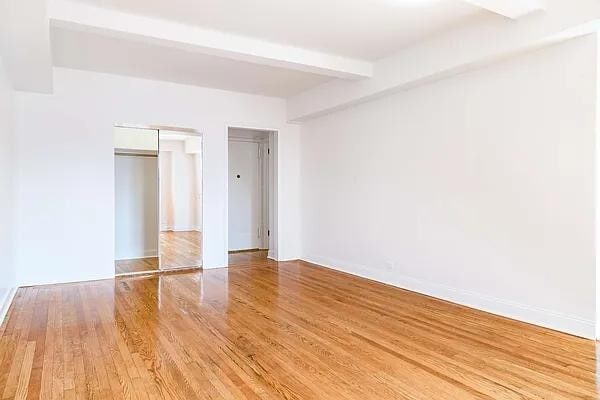 Building Photo - 161 W 16th St