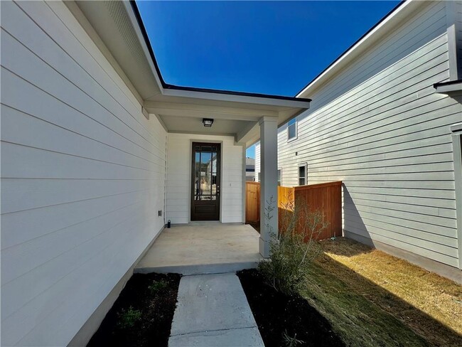 Building Photo - 161 Fluttermill Loop
