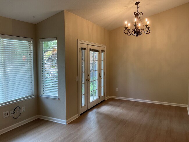 Building Photo - Great Location in Rocklin!