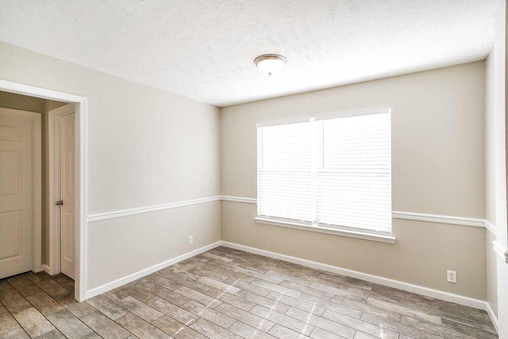 Building Photo - 1312 S Hampton Ct