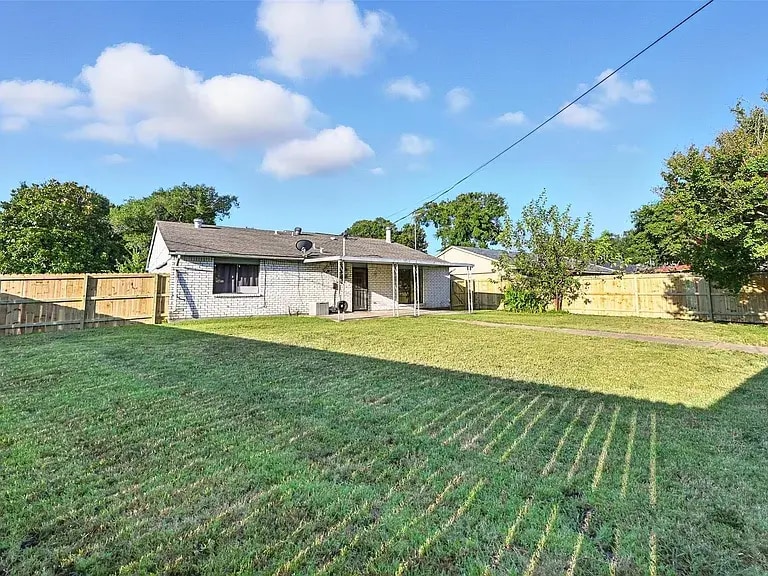 Building Photo - 7101 Christie Ln