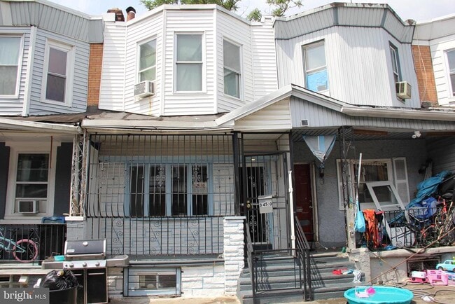 Building Photo - 3450 Tampa St