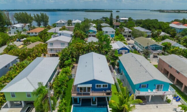 Building Photo - 2411 Avenue C