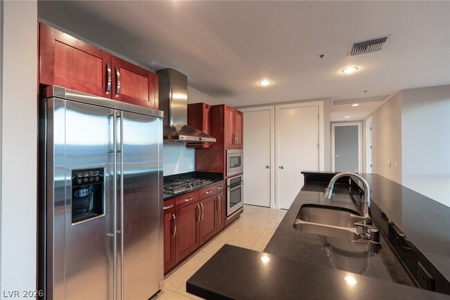 Building Photo - 4575 Dean Martin Dr