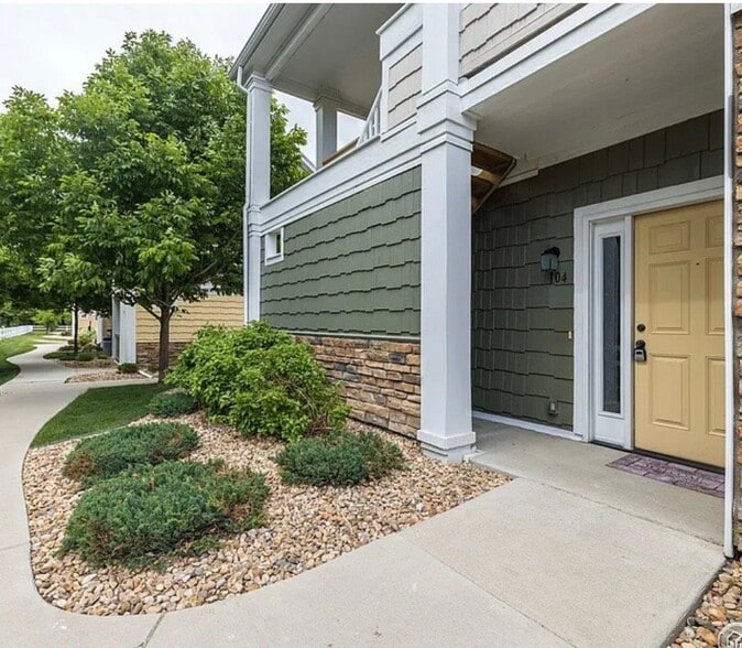Building Photo - 4925 Hahns Peak Dr