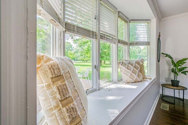 Building Photo - 3610 S Mt Juliet Rd