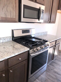 Building Photo - 613 W Christopher Dr