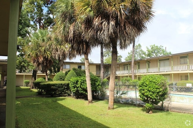 Building Photo - Linkwood Garden Apartments