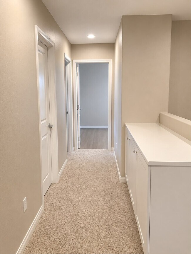 Building Photo - 2308 Navigation Cir