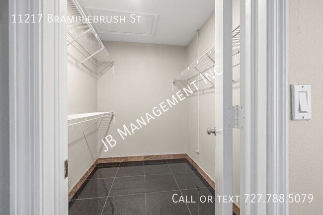 Building Photo - 11217 Bramblebrush St