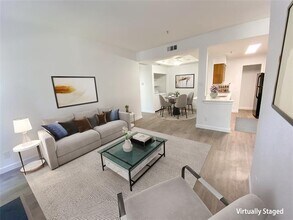 Building Photo - 6760 Eastridge Dr
