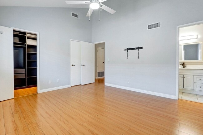 Building Photo - 19355 Sherman Way