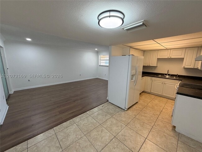 Building Photo - 11101 Royal Palm Blvd