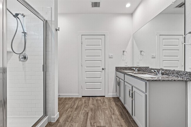 Building Photo - 31622 Whittis Hl Wy