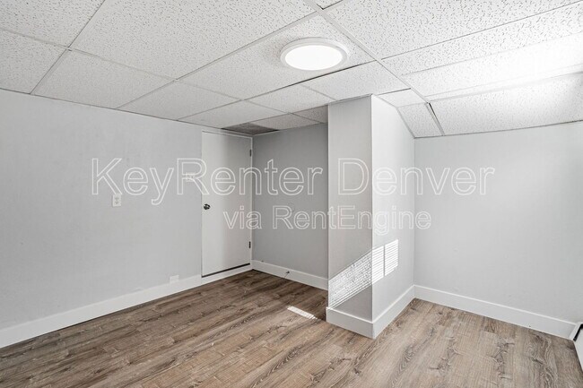 Building Photo - 1532 Perry St
