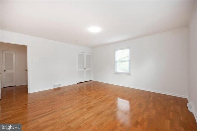 Building Photo - 1226 Fleetwood Rd