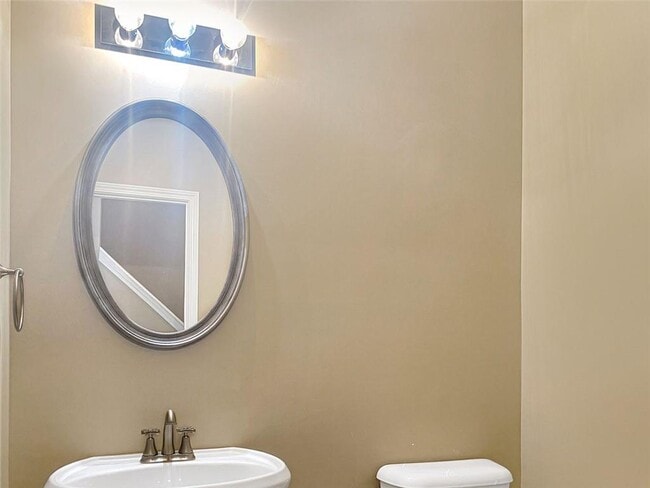 Building Photo - 3033 Kentmere Dr