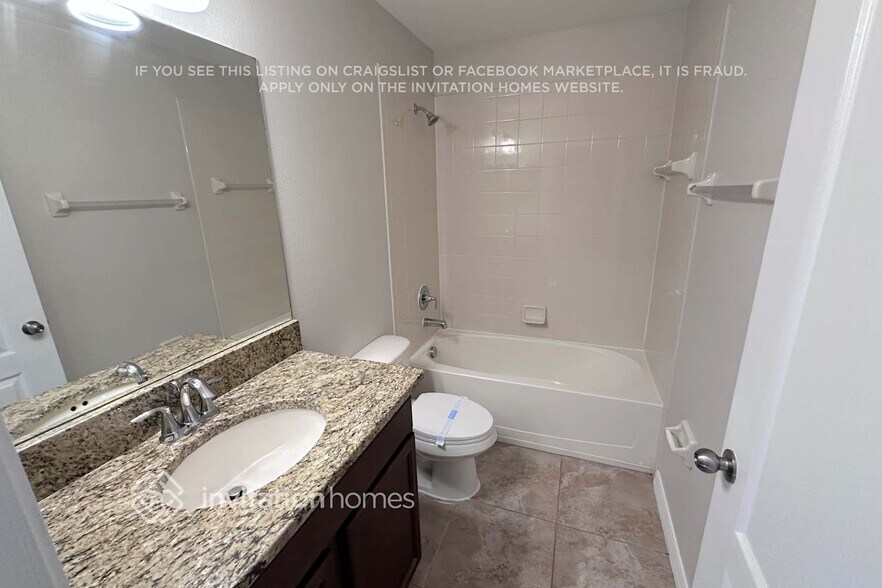 Building Photo - 2708 Garden Falls Dr