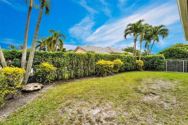 Building Photo - 1518 Maple Dr